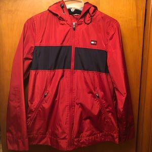 Tommy Hilfiger Men’s Light Weight Sport Jacket Perfect For All Conditions Size S
